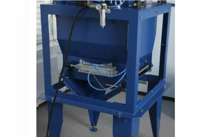 Weight feeder for bulk materials
