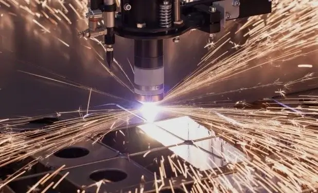Лазерне різання металів: точність та ефективність у виробництві