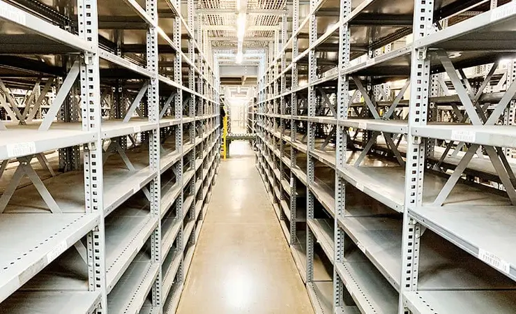 Production of shelving for a warehouse: quality and functionality
