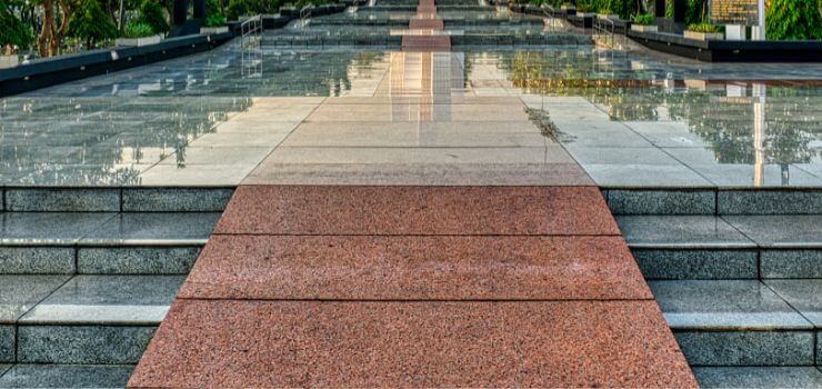 Вироби з граніту: пам'ятники, плитка, бруківка та слеби.