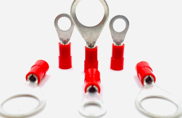 Кабельные наконечники для удобного соединения проводов между собой и с электроприборами