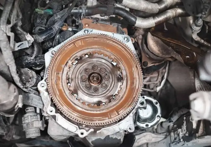 Difficulty in replacing the clutch