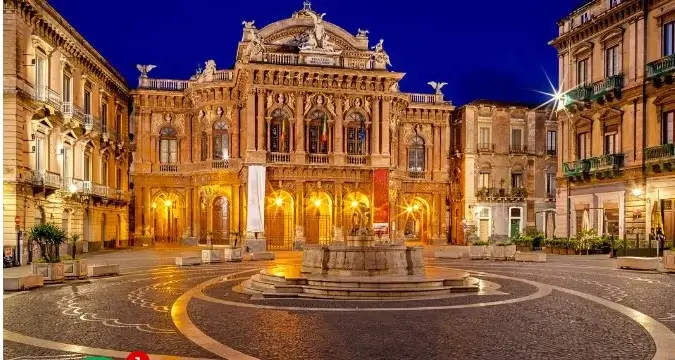 Guided sightseeing tour of Catania