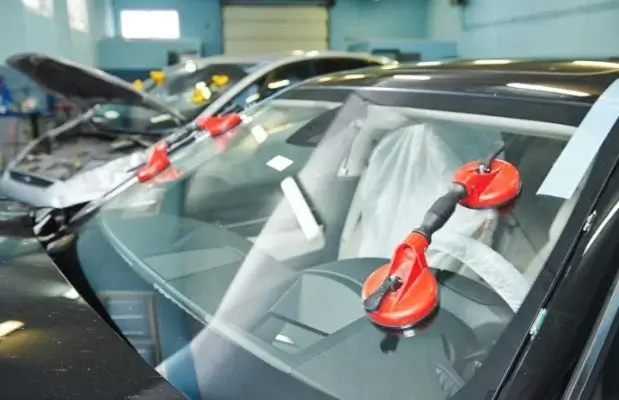 в чем разница между оригинальным и неоригинальным лобовым стекло