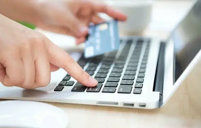 Видання швидких позик на карту від послуги Webbankir