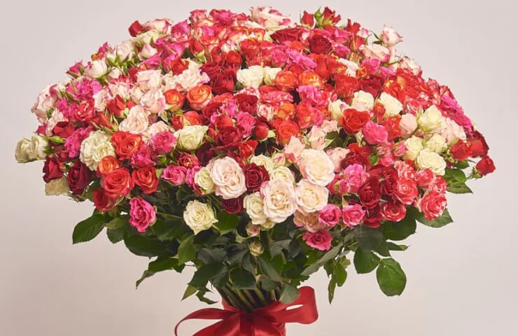 Bouquet of 101 rose from Azalianow is a symbol of endless love