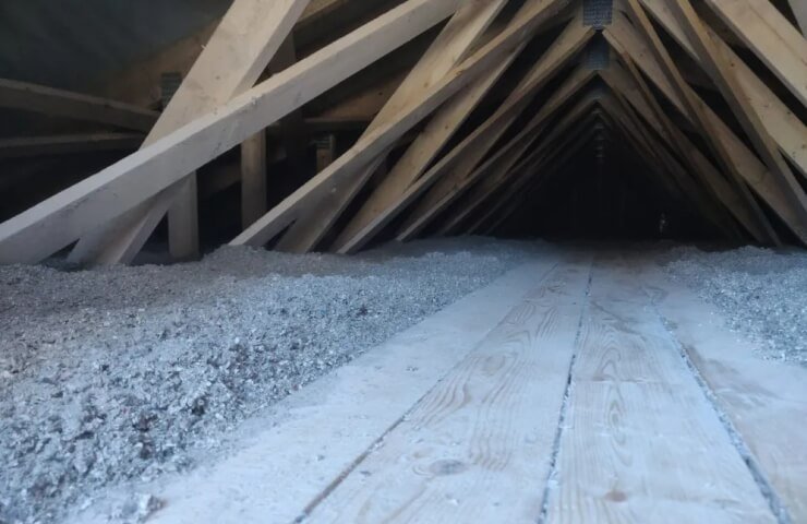 Insulation of the attic ecowide in a house for a comfortable winter