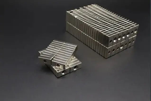 Magnetic blanks in the Jewelry Box store