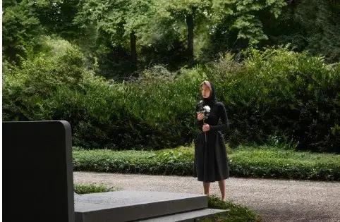 Эко-подход в мемориальном искусстве: биоразлагаемые и устойчивые материалы