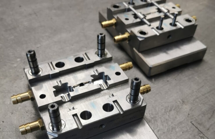 Проектирование пресс-форм для литья пластмасс: ключевые этапы и решения