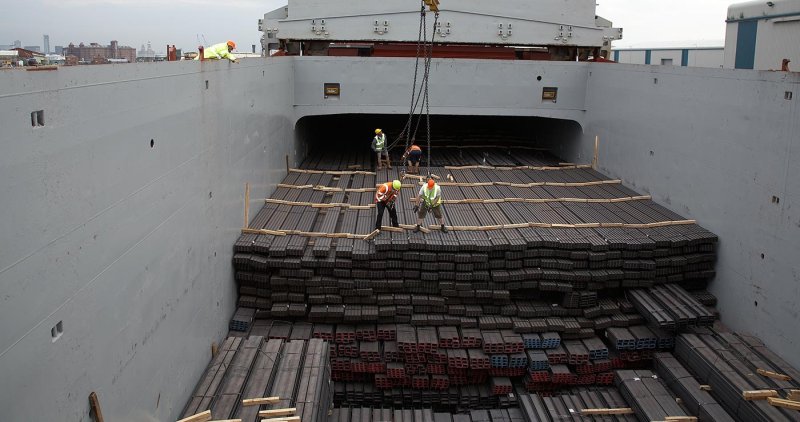 Промисловість Великобританії вітає торговельну угоду між США і Великобританією, що скасовує 25%-ний імпортний тариф на сталь і алюміній