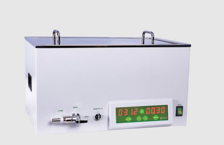 Laboratory equipment and furniture