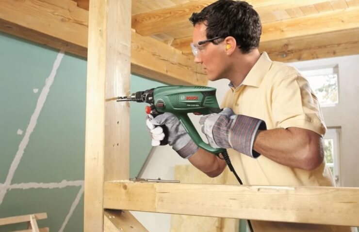 Косметичний та капітальний ремонт приватного будинку: що знадобиться та як проводити