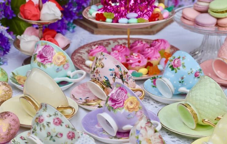 How to choose a tea set if there are children in the house