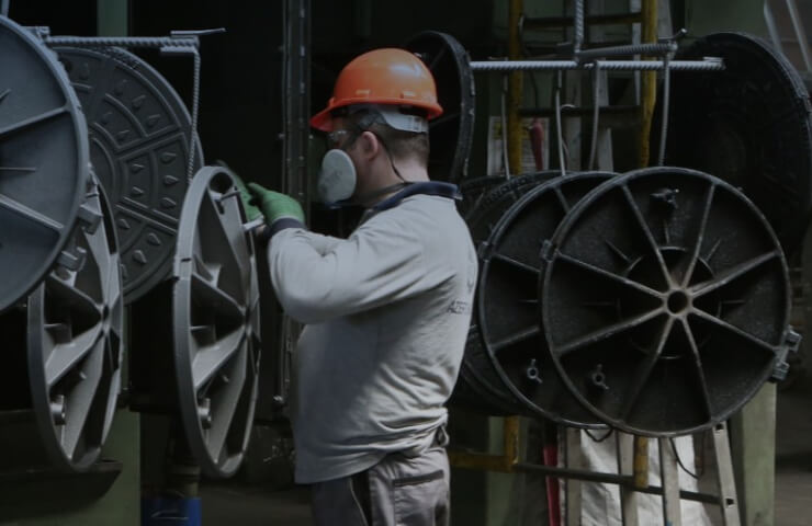 Чавунні люки для колодязів від компанії ТрансСтройКомплект