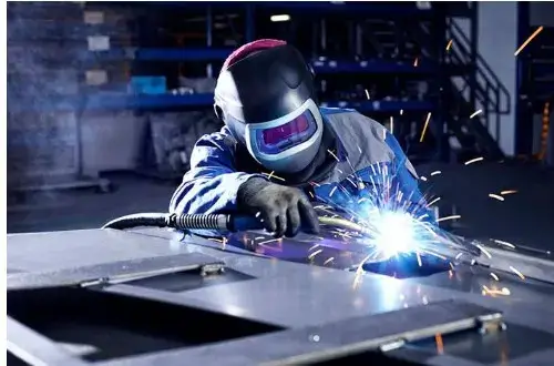 Golden hands in the price: home welding workshop as a business