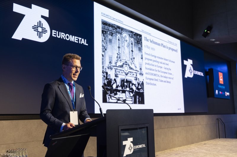 Eurometal начала сбор информации от ассоциаций ЕС, национальных федераций и потребителей стали относительно импорта в ЕС недорогих производных стали. Ассоциация анализирует рост импорта по сравнению с продолжающимся снижением потребления стали в Европе и