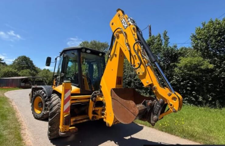 Б/у Экскаваторы-погрузчики - как выбрать технику под задачи бизнеса