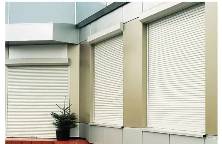 How to choose large roller shutters