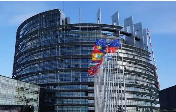 Співробітники Європарламенту готуються до благодійного забігу