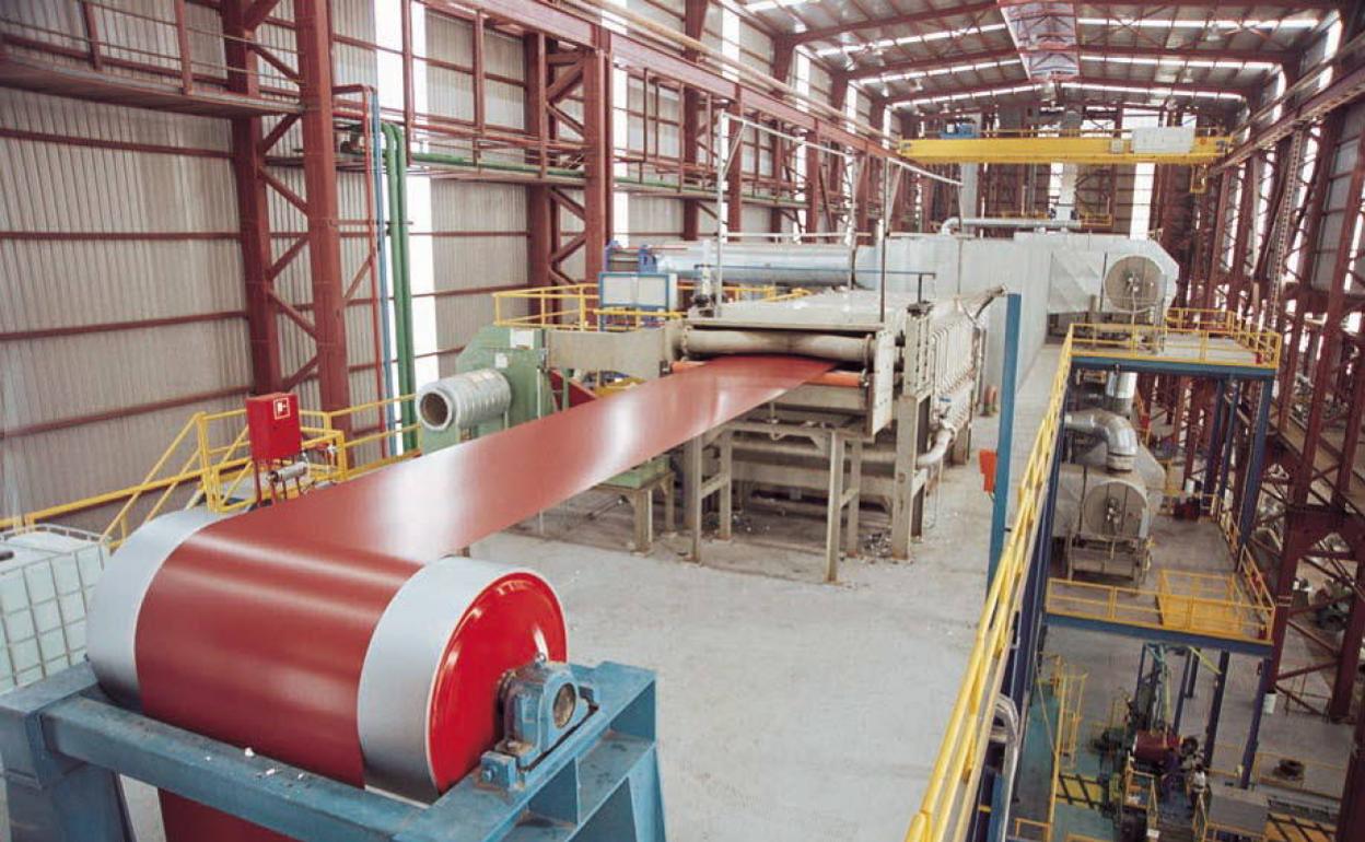 CSN приобретает испанского производителя листового проката Galvacolor у Кристиана Лэя