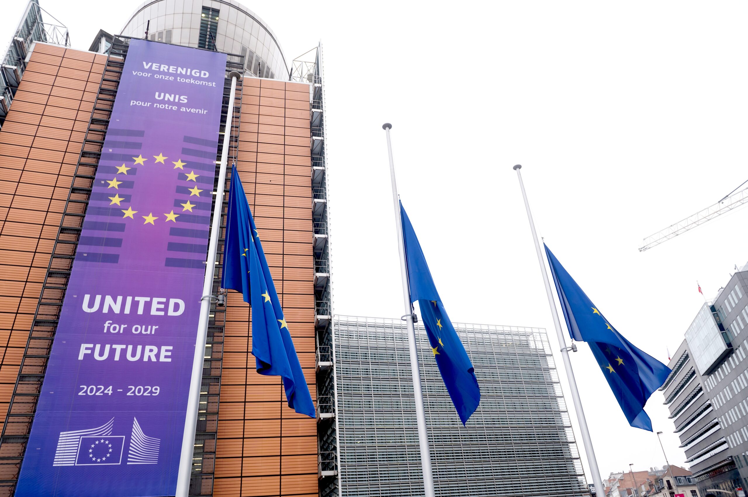 The EU allocates 2.9 billion euros for 61 zero-cost technology projects under the Innovation Fund