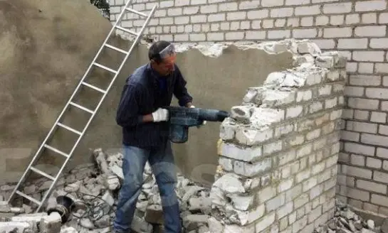 The services of dismantling walls from foam blocks from the company "Dismantling apartments"