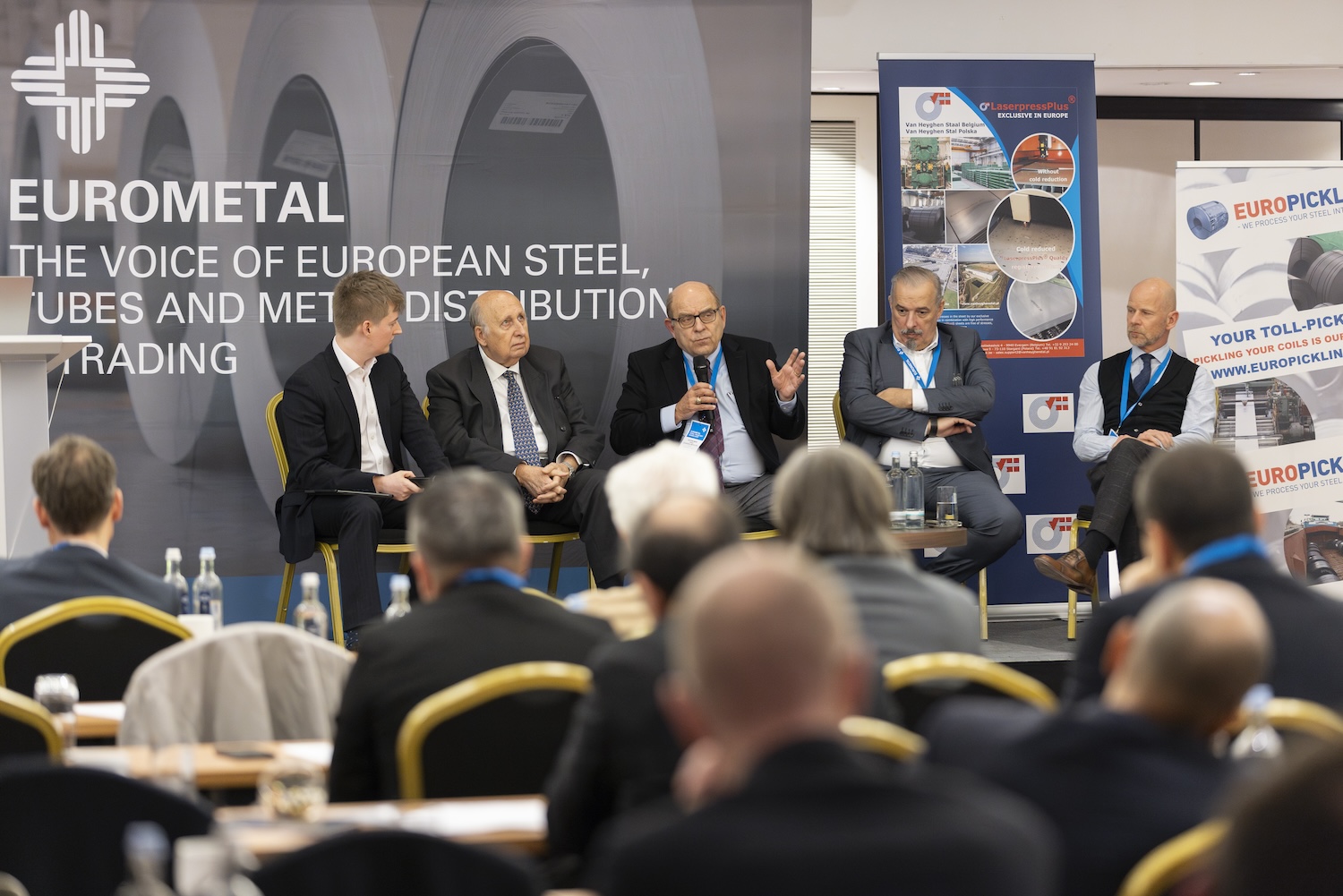 Європейський ринок сталі зважує новий торговий режим на тлі нестійкого попиту і невизначеності CBAM