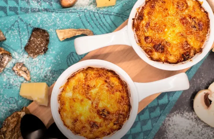 Julienne with chicken and mushrooms is a classic of home cooking