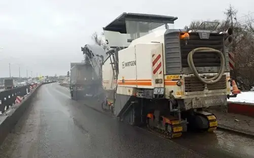 Оренда дорожньої фрези для ямкового ремонту: вибір техніки
