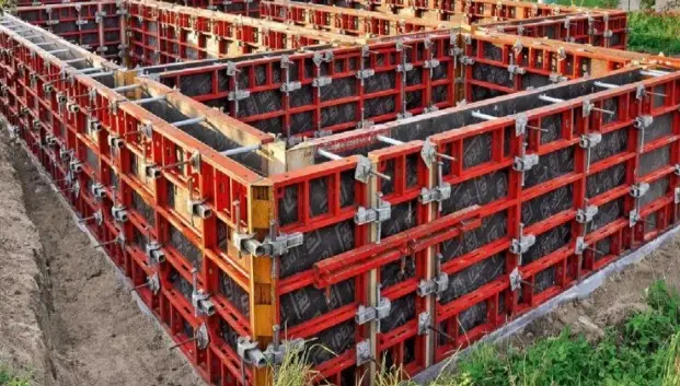 Rent of formwork: savings for work on the construction site