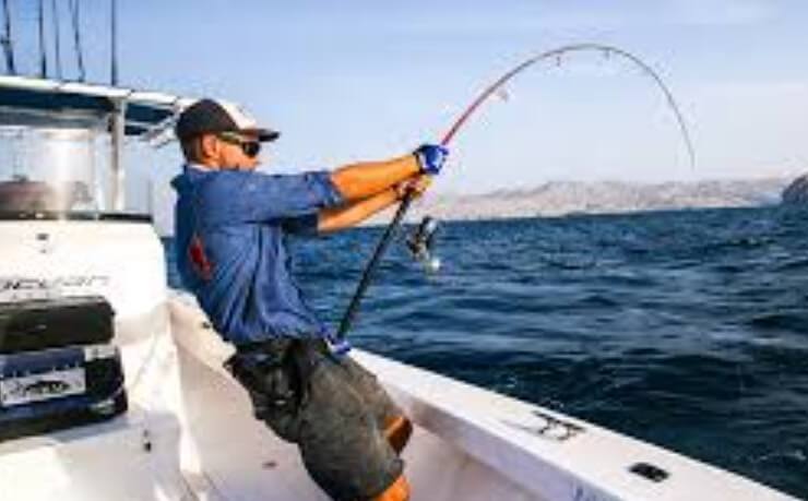 Джиг и троллинг в Омане: как собрать день по течению - где искать свал, когда идти дорожкой и как менять горизонт, чтобы поймать свою рыбу