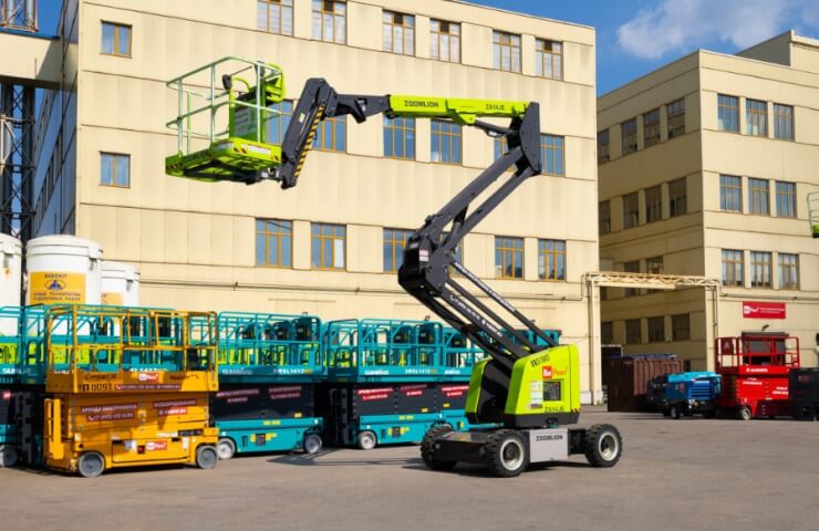 Rental of ViRent crank lifts for high-altitude work