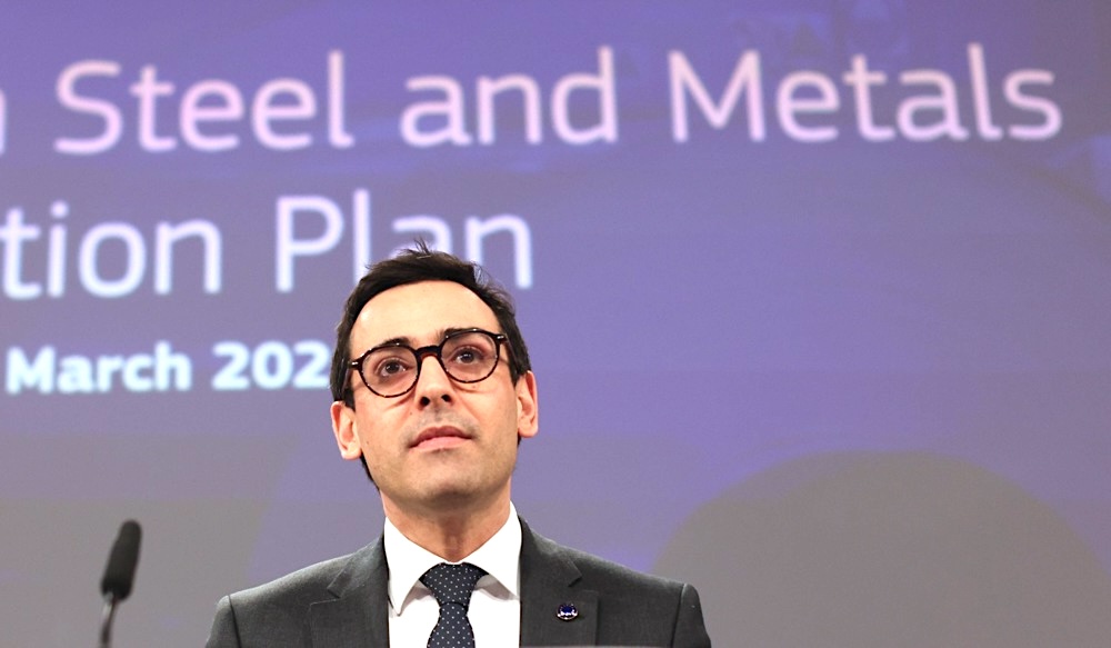 Європейська комісія наказує використовувати сталь з низьким рівнем викидів, а не  "зроблено в ЄС'