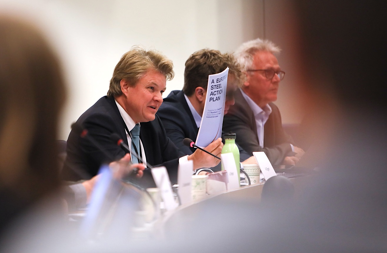 EUROFER попереджає про зростаючий надлишок сталі і закликає до термінових заходів ЄС