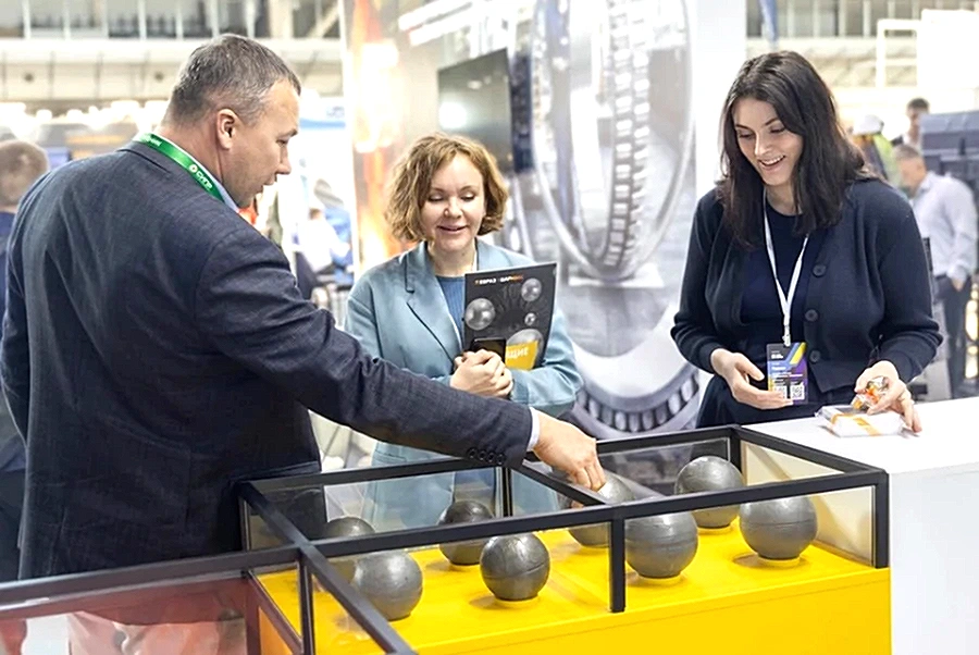 EVRAZ presented a unique line of "Sharmax" steel grinding balls for processing plants