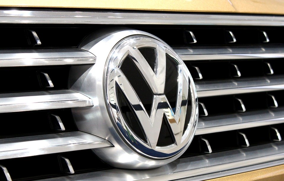 VW cuts Electric Vehicle Development costs in India in search of partner