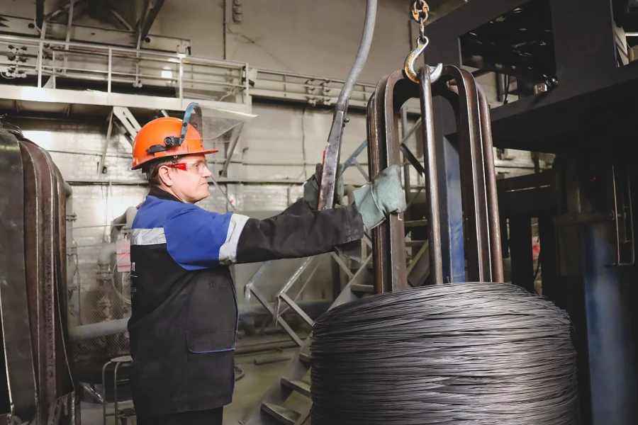 Beloretsk Metallurgical Plant produced 22 millionth ton of hardware