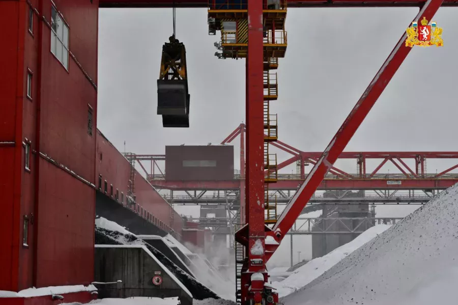 "Евраз НТМК" запустил в работу новый грейферный перегружатель за 635 миллионов рублей