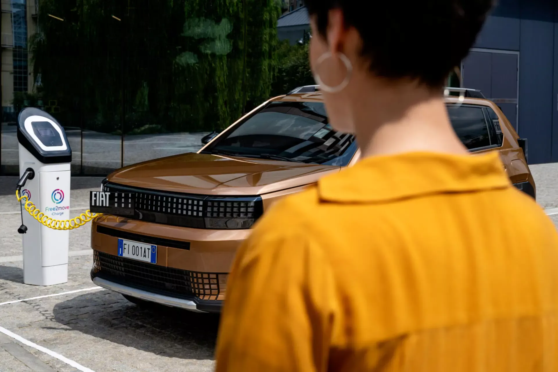 Stellantis: нет "естественного спроса" на электромобили