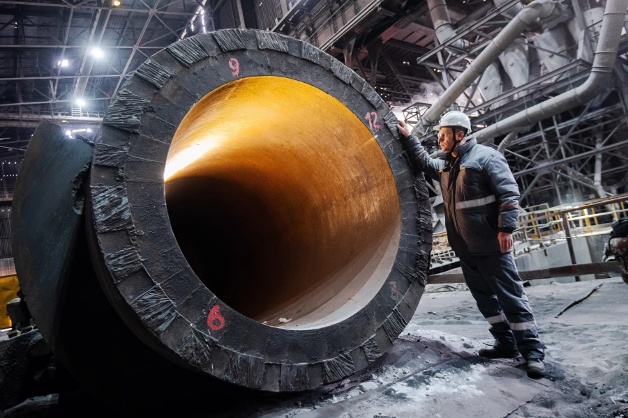 Уральская Сталь показала первую отечественную отливку массой более 115 тонн