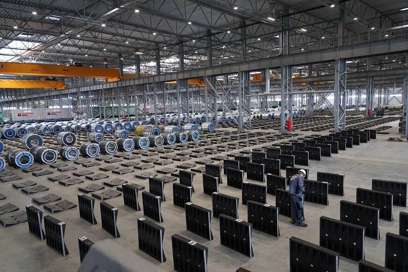 ММК внедрил в промышленную эксплуатацию электронную систему управления складскими процессами